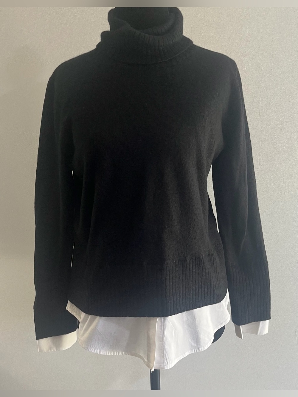 Saks Fifth Avenue Black Wool Layered White Cotton Women's Sweater Shirt Blouse